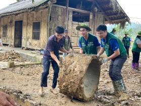 Áo xanh tình nguyện tái thiết điểm nóng sạt lở  第4张