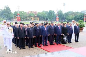 Lãnh đạo Đảng, Nhà nước vào Lăng viếng Chủ tịch Hồ Chí Minh nhân dịp Quốc khánh  第3张