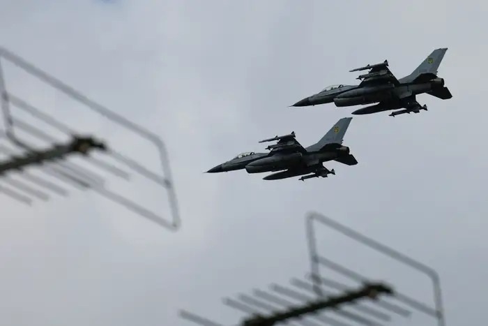 Xuất hiện giả thiết mới về vụ rơi máy bay F-16 của Ukraine