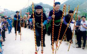 Thi tài tr&#111;ng ngày hội