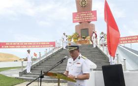 Dâng hương, dâng hoa tưởng niệm các Anh hùng liệt sĩ và nhân dân hy sinh tr&#111;ng chiến thắng trận đầu của Hải quân nhân dân Việt Nam