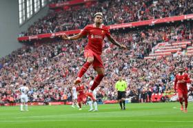 Liverpool trở lại đỉnh bảng Ngoại hạng Anh  第1张