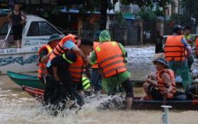 Thái Nguyên: Ngày đêm san gạt 6km đường, khơi thông đường vào một xóm bị cô lập suốt 7 ngày sau mưa lũ