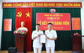  Niềm vinh dự của hai người lính pháo Hải quân trong ngày Quốc khánh 