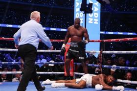 Anthony Joshua bị hạ knock-out ngỡ ngàng ở trận tranh đai vô địch quyền anh