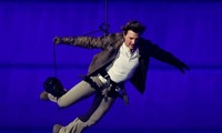  Tom Cruise vẫn chu cấp cho Suri 