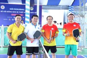  Bí thư Nguyễn Văn Nên tham gia giải Pickleball, chia sẻ với đồng bào bị thiệt hại do bão lũ 第1张