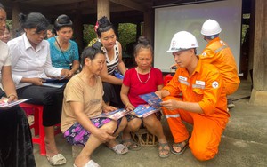 Cà Mau: Hơn 100 hộ dân sống ở thành phố nhưng phải kéo dây dùng nhờ điện  第4张