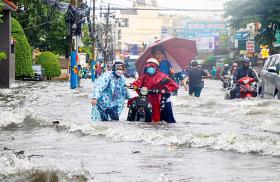 Miền Trung mưa to từ đêm nay, Biển Đông khả năng có bão vào tuần tới