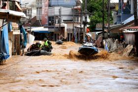 Nhiều khách hủy đến Chiang Mai vì lũ lụt 