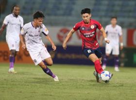 Quang Hải sắm vai kiến tạo, CAHN thắng trận đầu tiên tại V-League